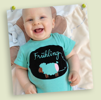 Oskars Schaf zum Aufbügeln auf dem Body vom süßen Luis